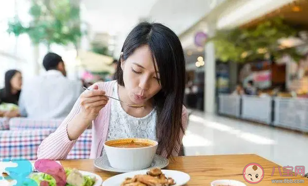 吃飯快VS吃飯慢哪個(gè)更健康 吃飯慢或可降低超重風(fēng)險(xiǎn)嗎