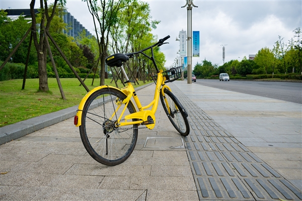 共享單車在多地漲價 網(wǎng)友：騎共享單車比坐地鐵還貴 想不明白